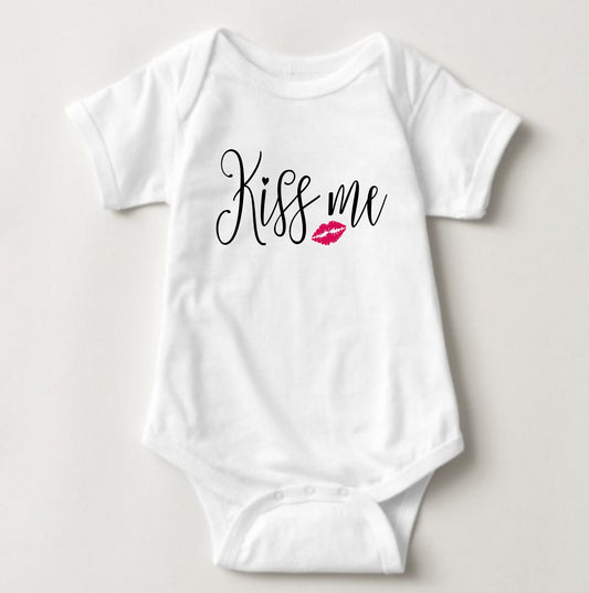 Baby Statement Onesies - Kiss Me - MYSTYLEMYCLOTHING